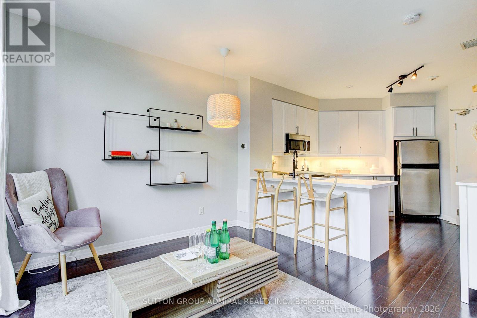 208 - 901 Queen Street W, Toronto, Ontario  M6J 3X4 - Photo 2 - C13666046