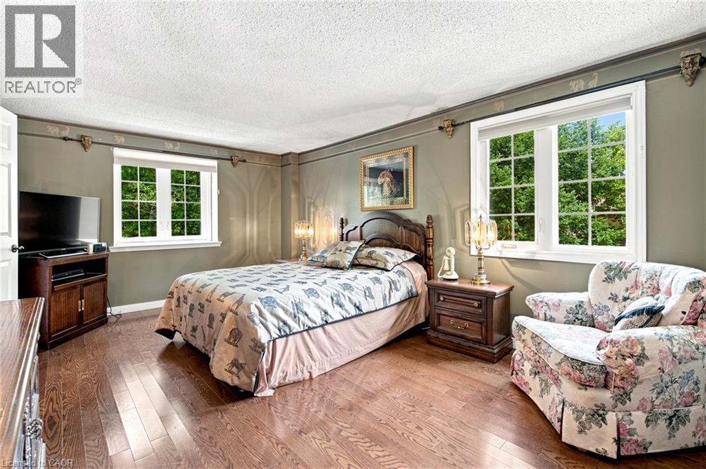243 Tatlock Court, Waterloo, Ontario  N2L 5Y6 - Photo 19 - 40854816