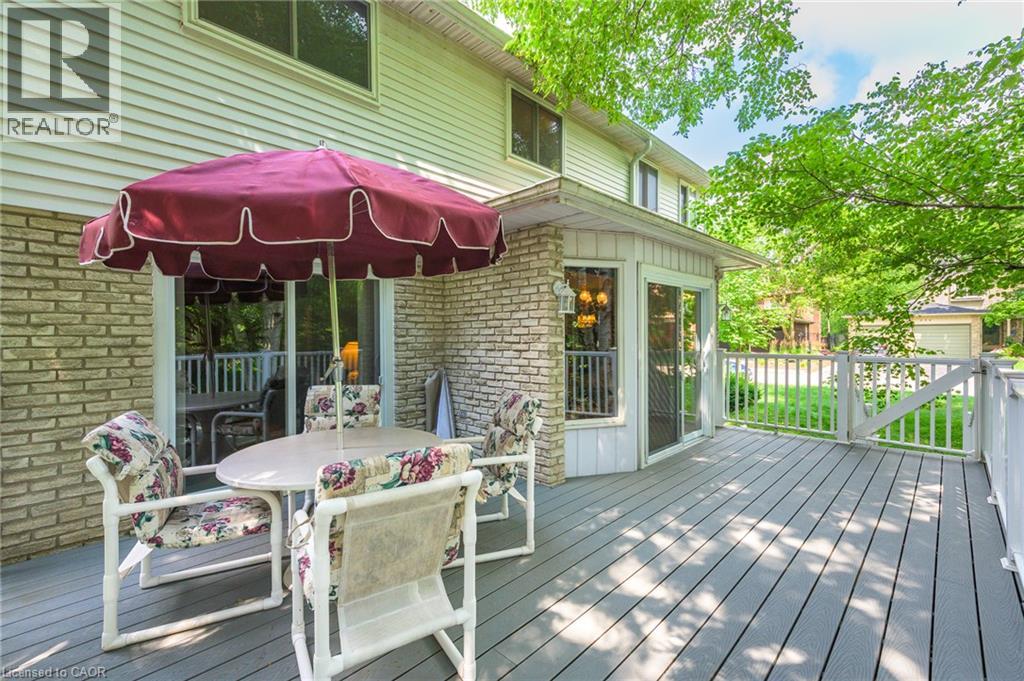 243 Tatlock Court, Waterloo, Ontario  N2L 5Y6 - Photo 29 - 40854816
