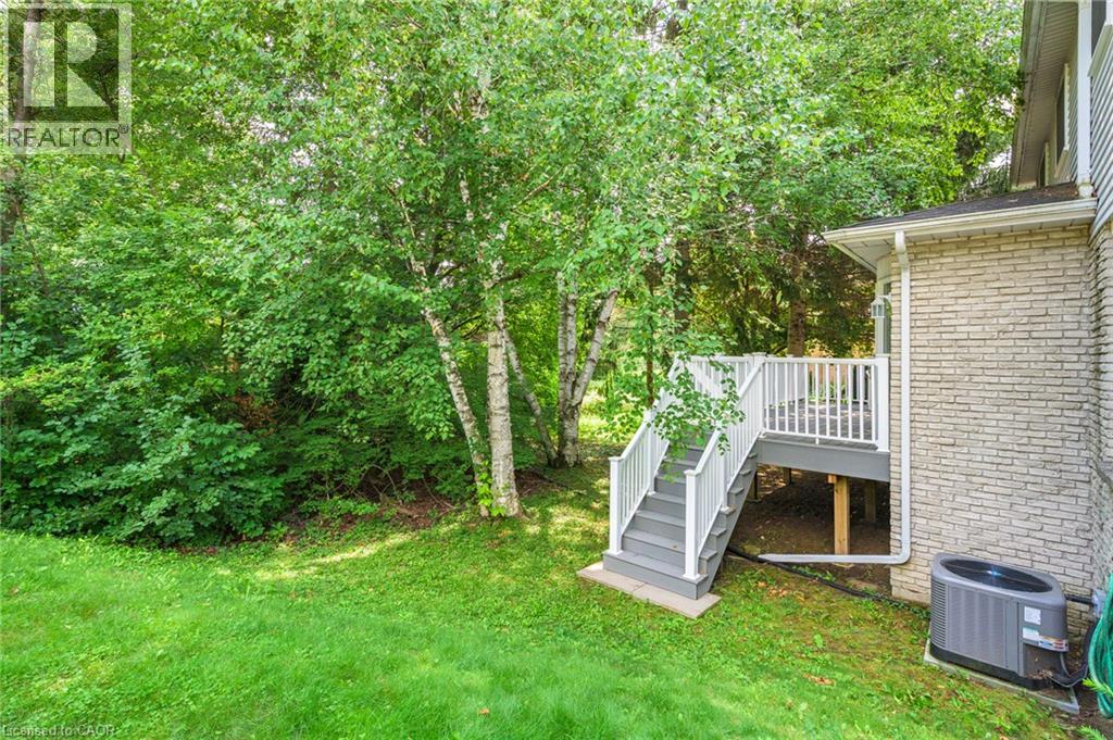 243 Tatlock Court, Waterloo, Ontario  N2L 5Y6 - Photo 31 - 40854816