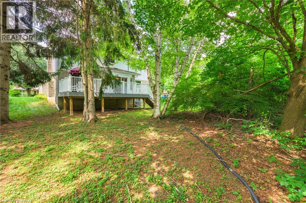 243 Tatlock Court, Waterloo, Ontario  N2L 5Y6 - Photo 32 - 40854816