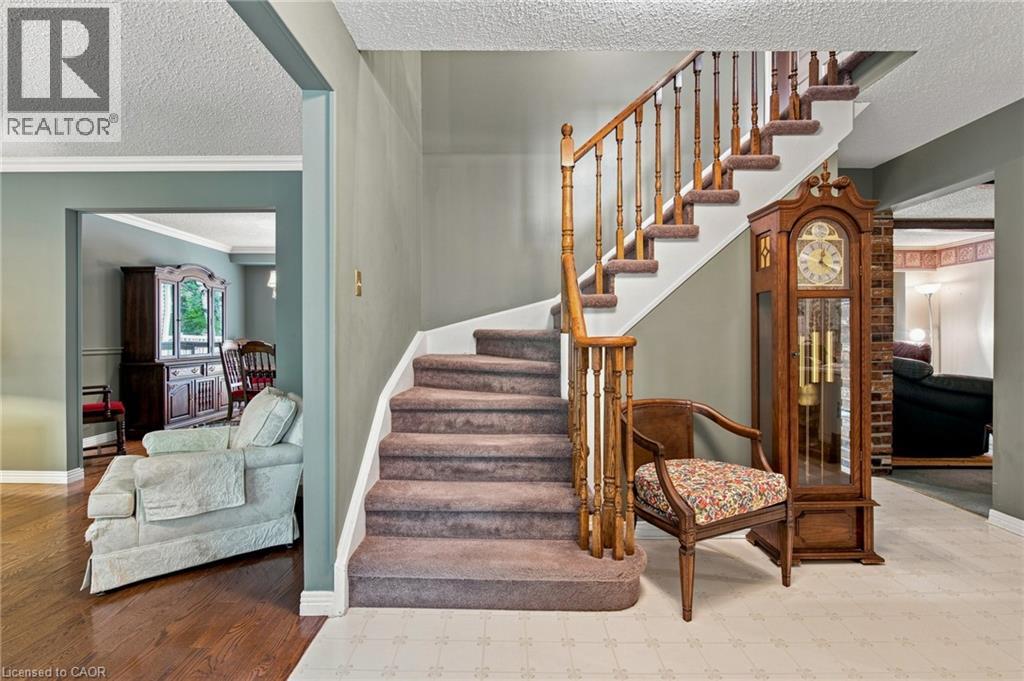 243 Tatlock Court, Waterloo, Ontario  N2L 5Y6 - Photo 6 - 40854816