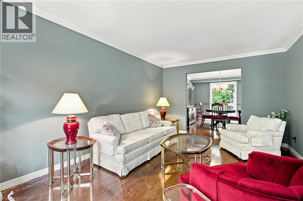 243 Tatlock Court, Waterloo, Ontario  N2L 5Y6 - Photo 7 - 40854816