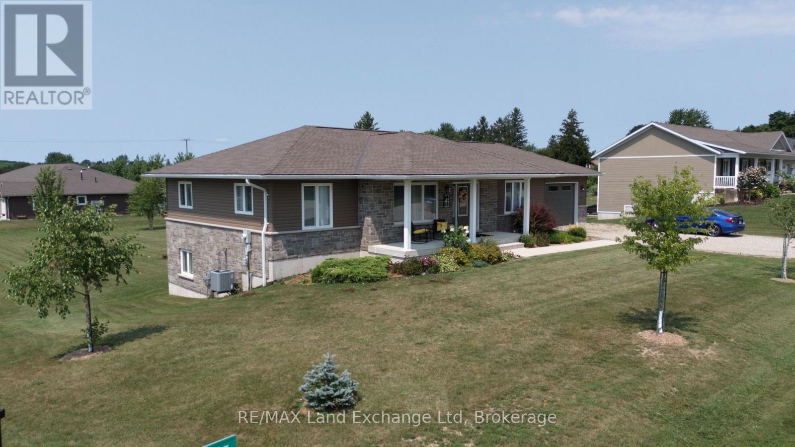 42 John Street, Morris Turnberry (Belgrave), Ontario  N0G 1E0 - Photo 2 - X13665732