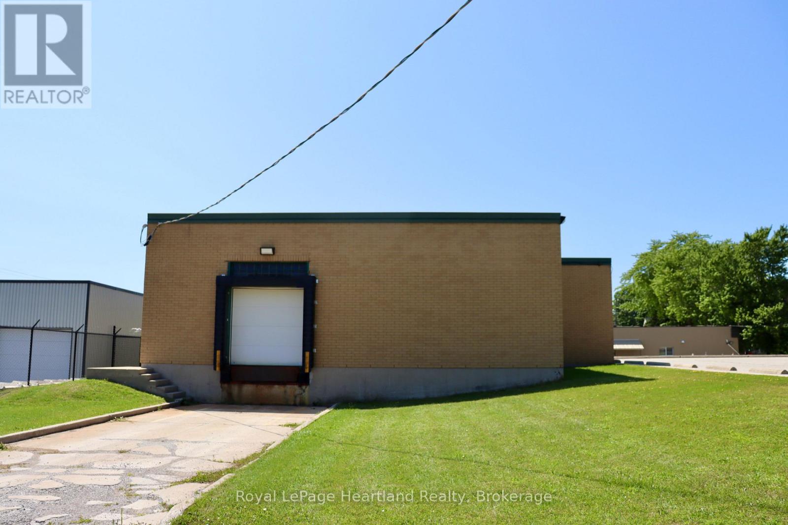 30 Mill Street, Central Huron (Clinton), Ontario  N0M 1L0 - Photo 3 - X13666016