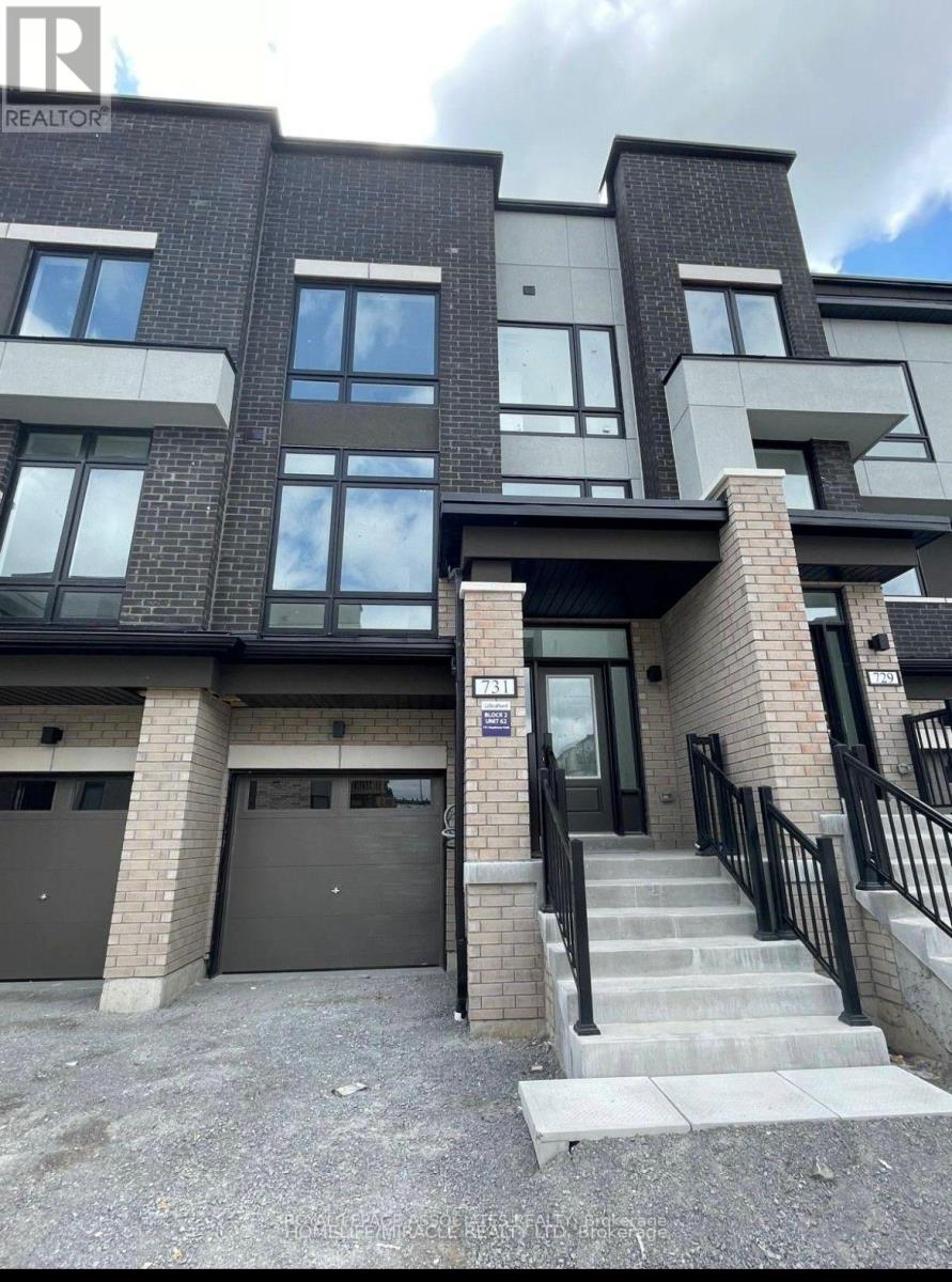 731 HEATHROW PATH, Oshawa, Ontario