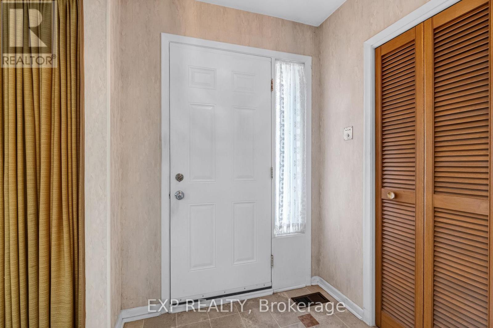 20 Marlena Drive, Toronto, Ontario  M1E 2Z1 - Photo 3 - E13665960