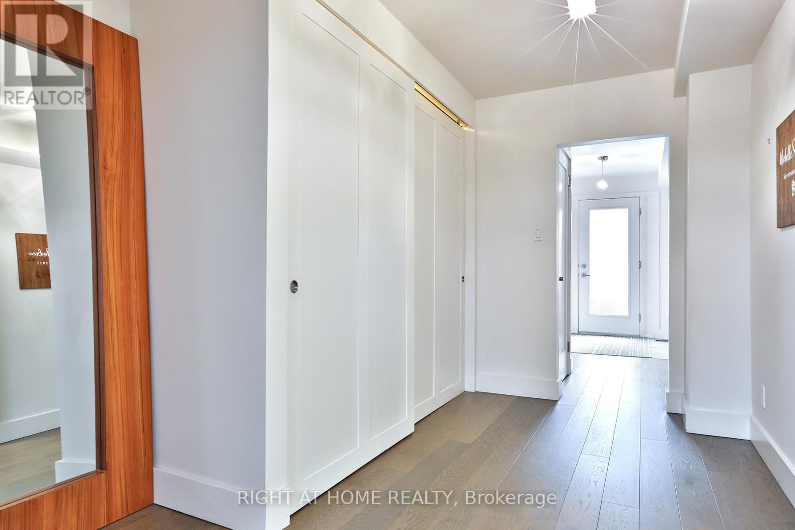 34 Scarcliff Gardens, Toronto, Ontario M1E 2A2 - Photo 4 - E13665998