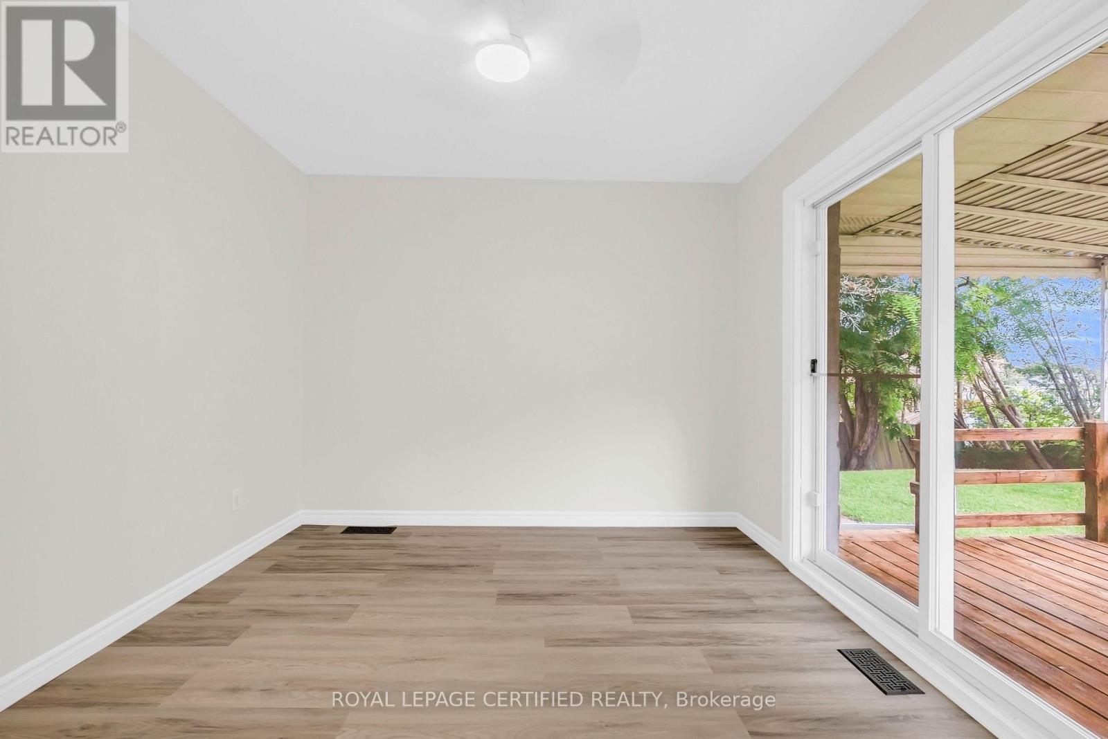 301 Geneva Avenue, Oshawa, Ontario  L1J 1L9 - Photo 18 - E13666002