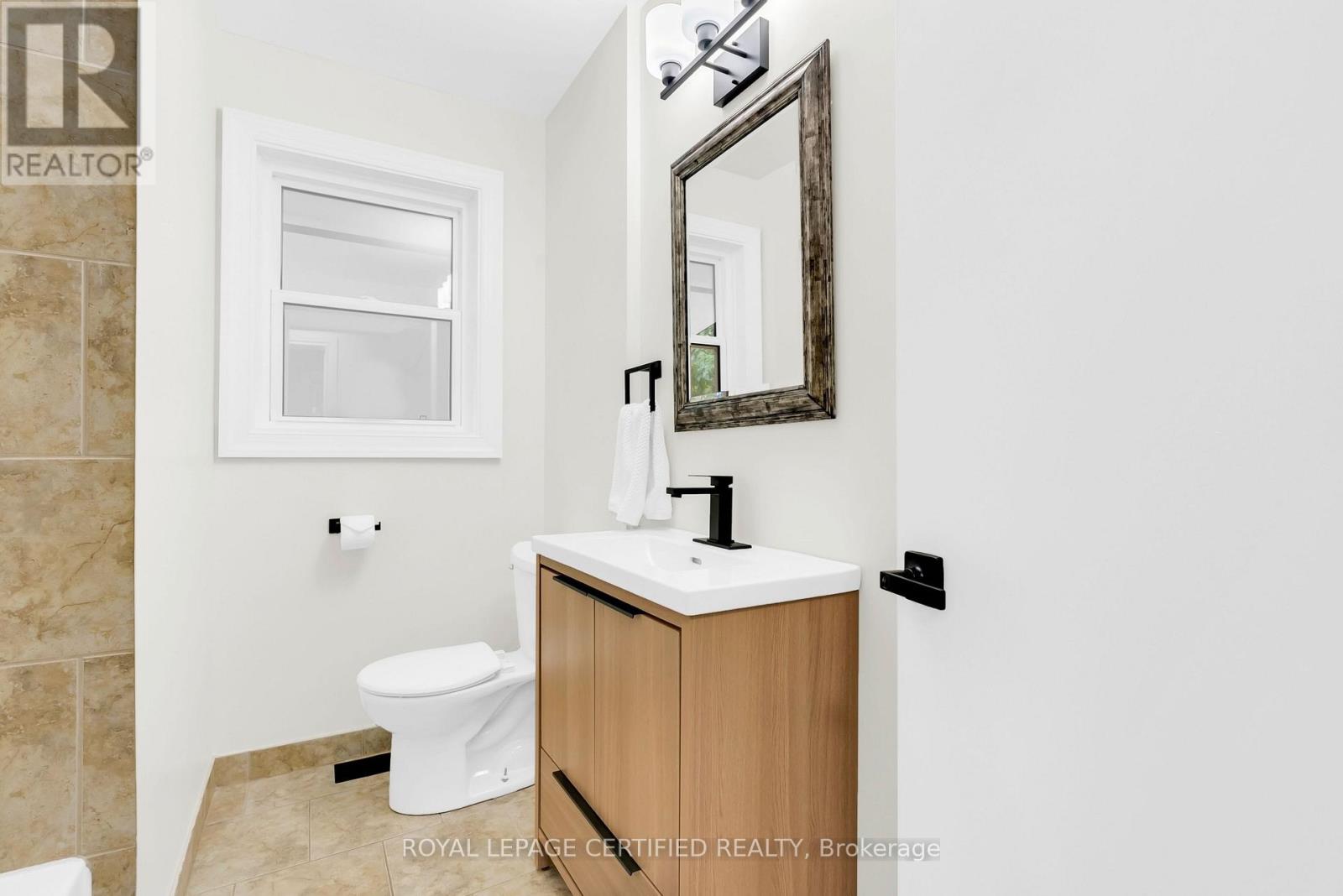 301 Geneva Avenue, Oshawa, Ontario  L1J 1L9 - Photo 21 - E13666002