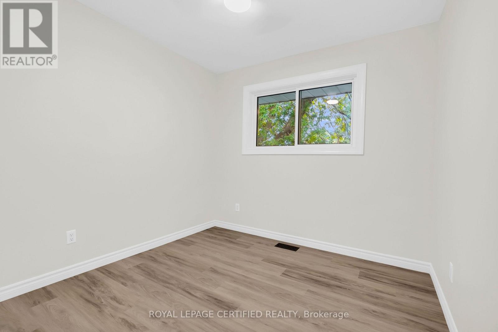 301 Geneva Avenue, Oshawa, Ontario  L1J 1L9 - Photo 24 - E13666002