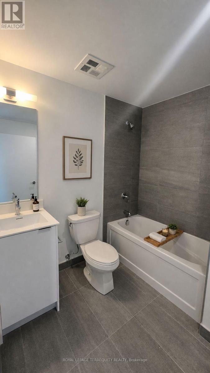 209 - 20 Deans Drive, Toronto, Ontario  M1L 0J7 - Photo 7 - E13666076