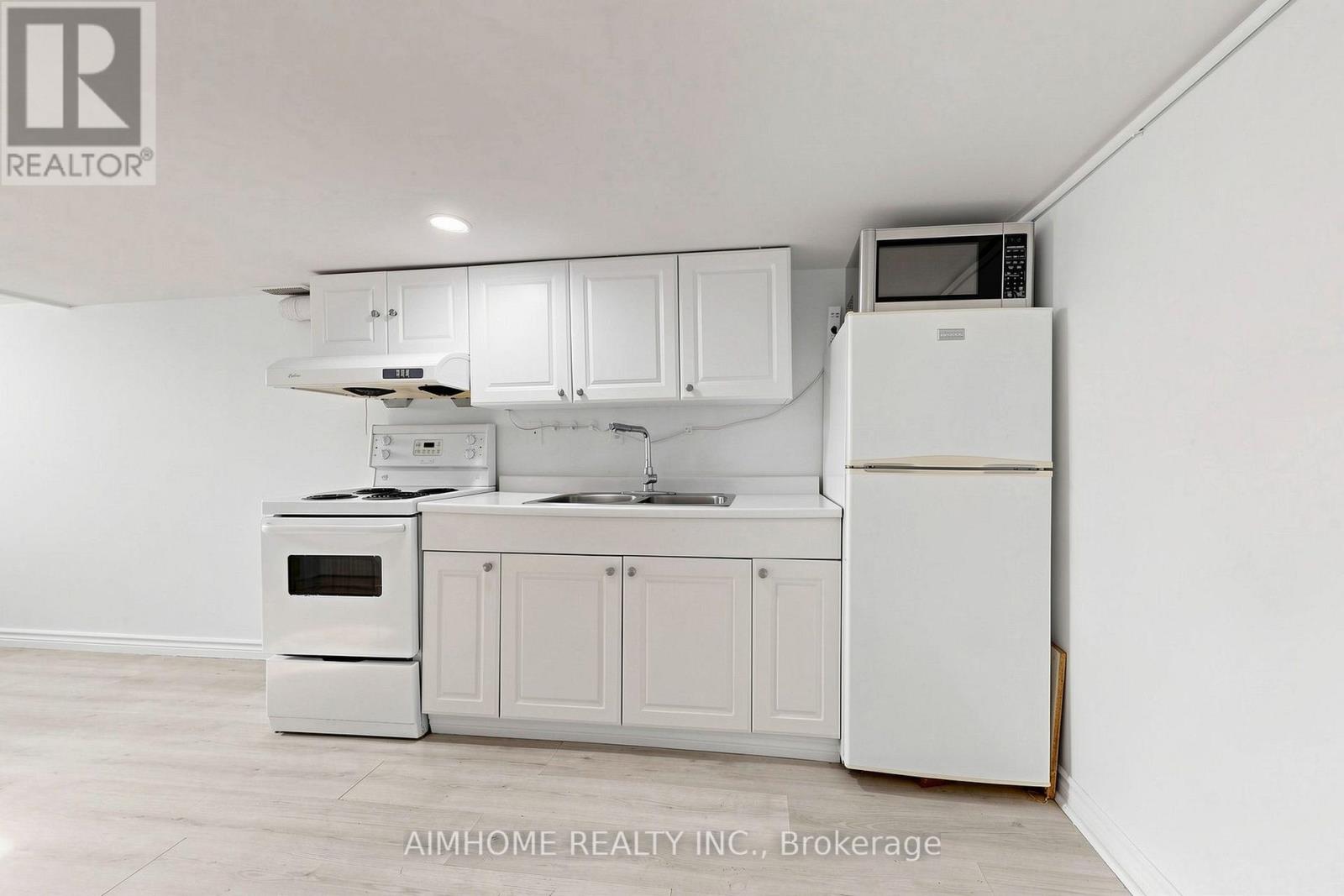 95 Steeles Avenue E, Toronto, Ontario  M2M 3Y4 - Photo 44 - C13665184