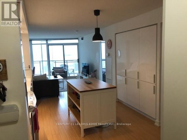 1811 - 25 Capreol Court, Toronto, Ontario  M5V 3Z7 - Photo 8 - C13665978