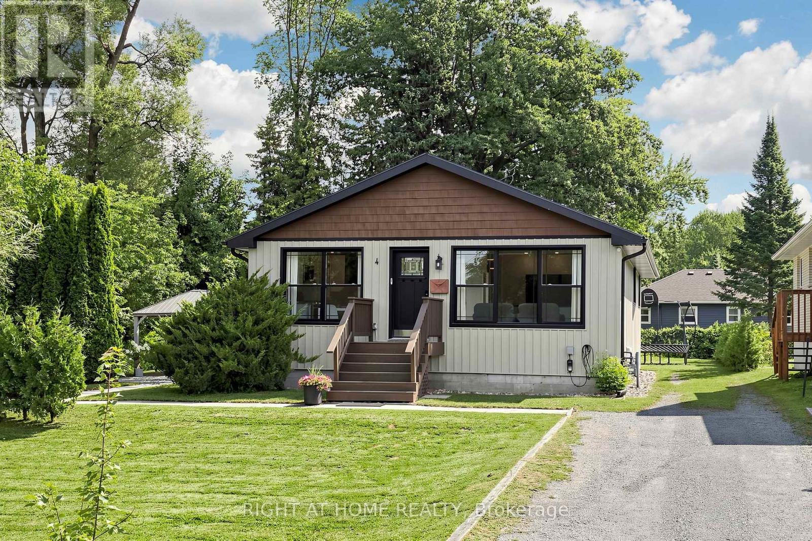 4 Waterbend Drive, Georgina, Ontario  L4P 2S2 - Photo 2 - N13665890