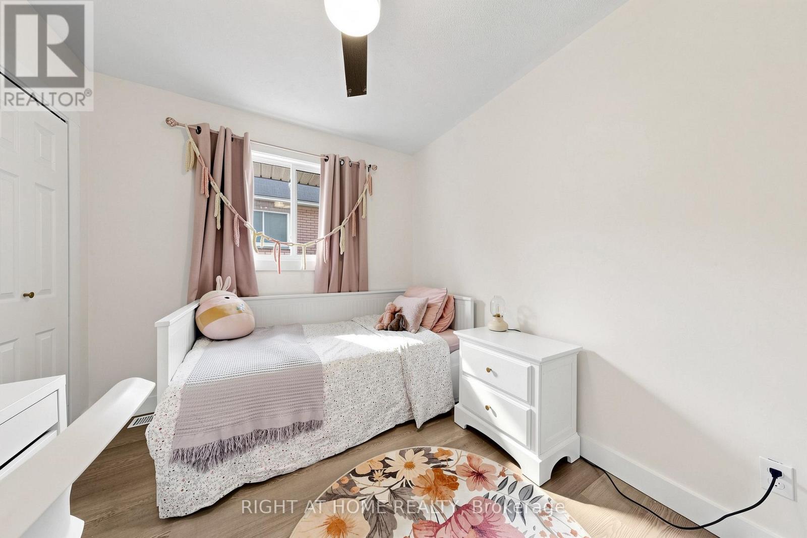 4 Waterbend Drive, Georgina, Ontario  L4P 2S2 - Photo 21 - N13665890