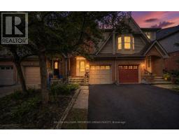 19 EVELYN BUCK LANE, Aurora, Ontario