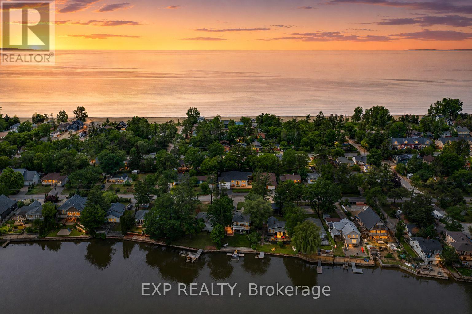 256 OLD MOSLEY STREET, Wasaga Beach, Ontario