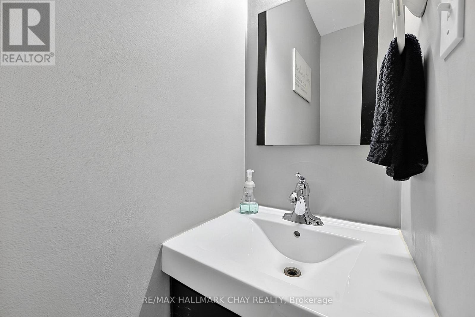 133 Daphne Crescent, Barrie, Ontario  L4M 2Y7 - Photo 11 - S13665900