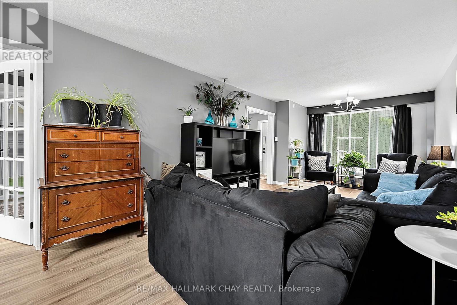 133 Daphne Crescent, Barrie, Ontario  L4M 2Y7 - Photo 9 - S13665900