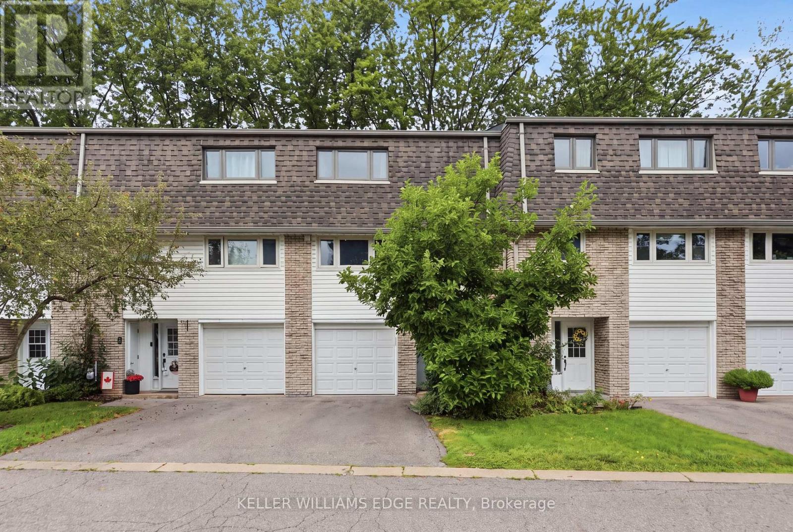 5 - 1270 GAINSBOROUGH DRIVE, Oakville, Ontario