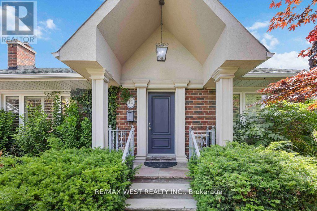 11 Duval Drive, Toronto, Ontario M6L 2J9 - Photo 1 - W13665808