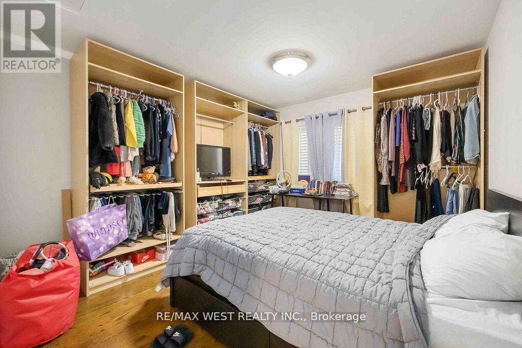 11 Duval Drive, Toronto, Ontario M6L 2J9 - Photo 18 - W13665808