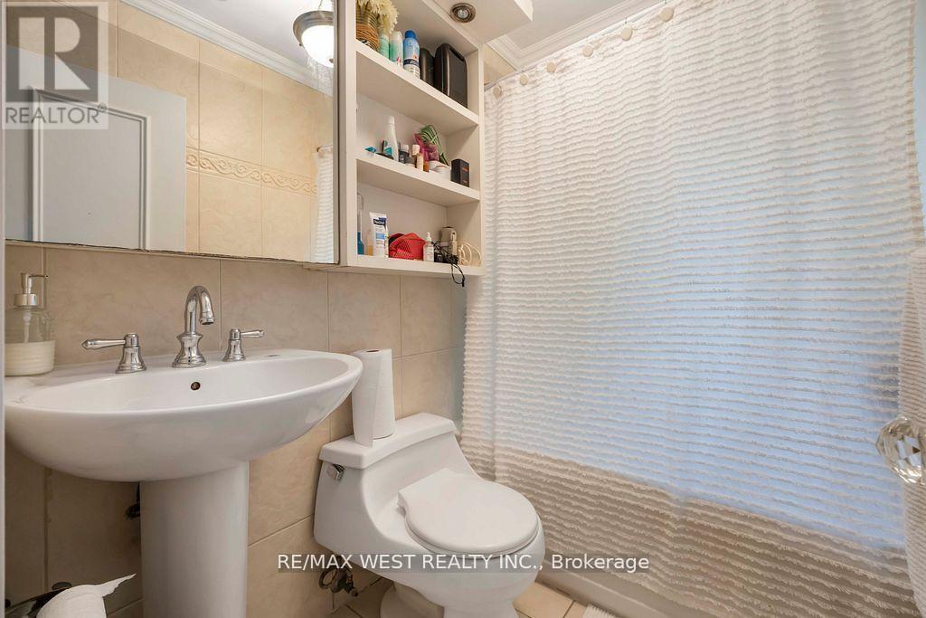 11 Duval Drive, Toronto, Ontario M6L 2J9 - Photo 20 - W13665808