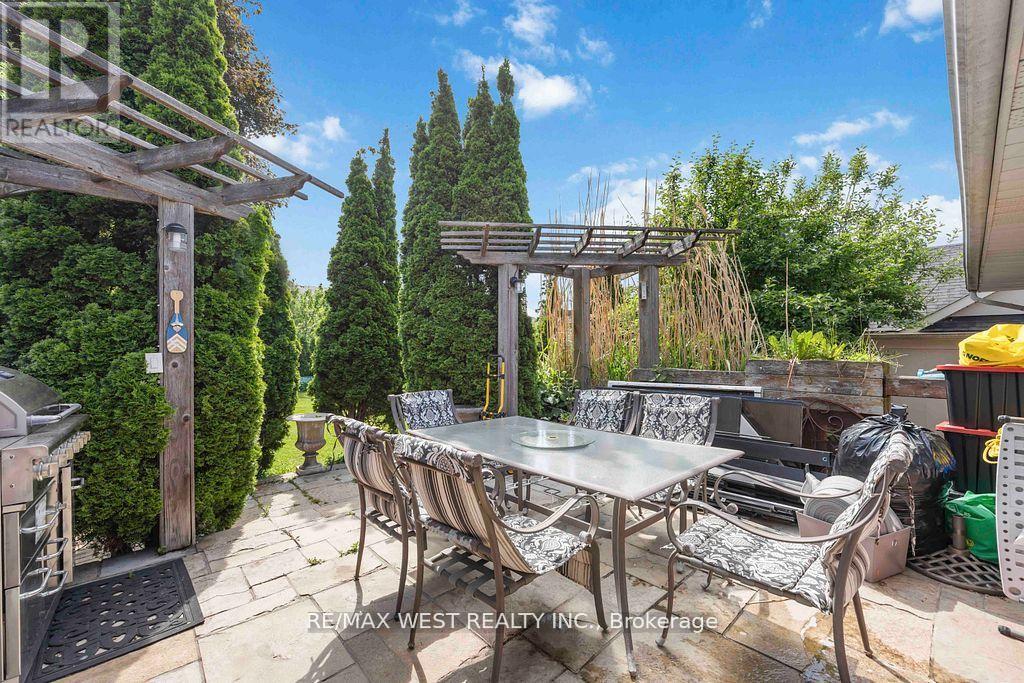 11 Duval Drive, Toronto, Ontario M6L 2J9 - Photo 24 - W13665808