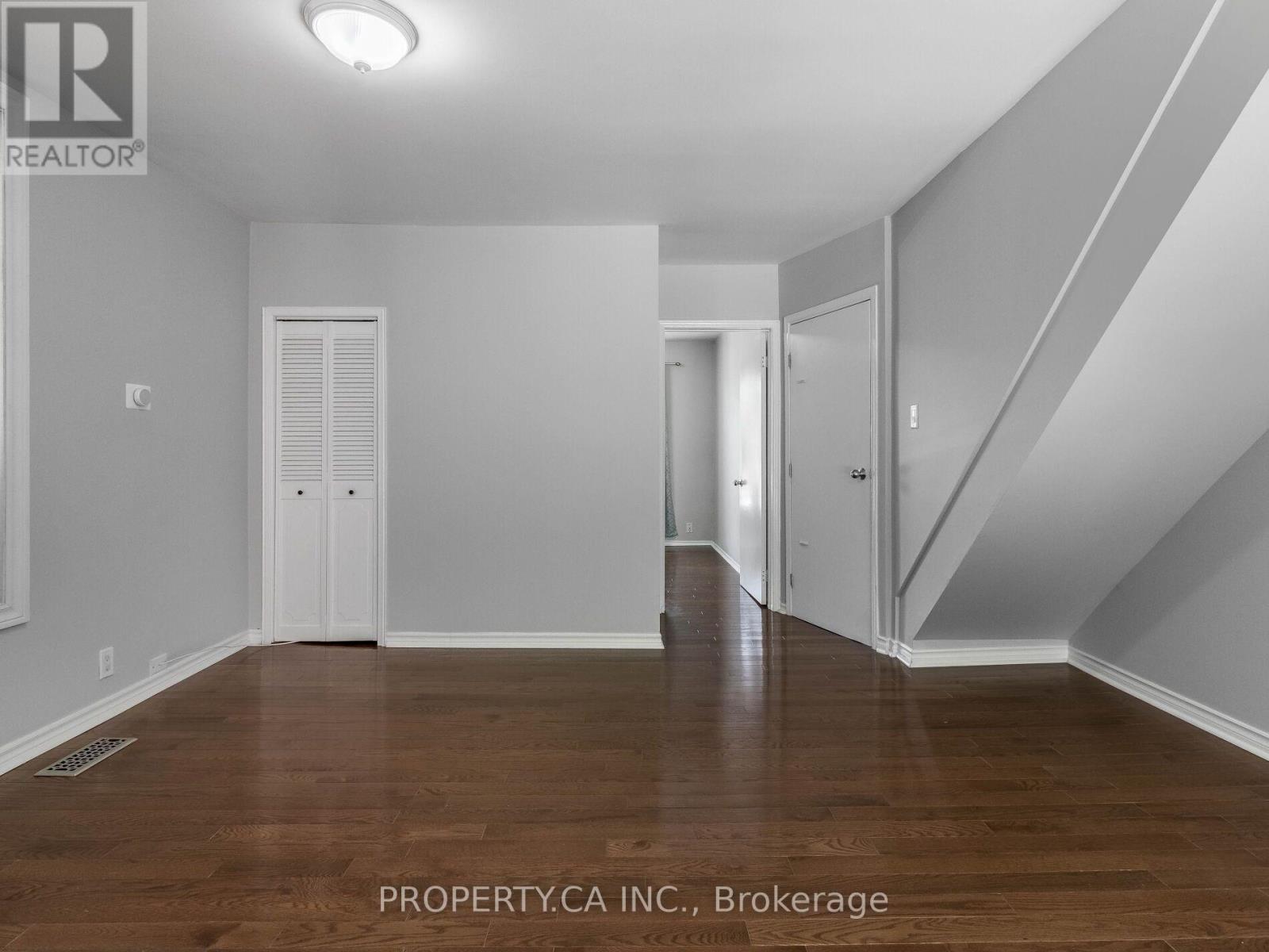 Main - 285 Bartlett Avenue, Toronto, Ontario  M6H 3G3 - Photo 5 - W13665862