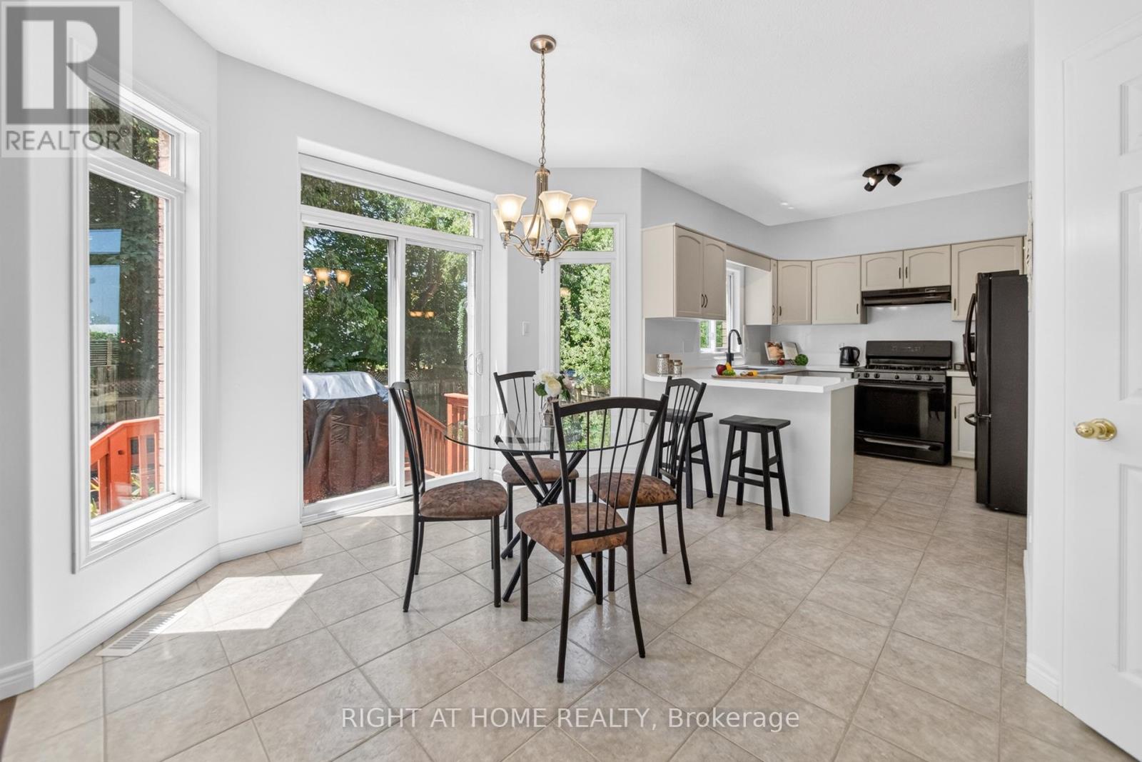 72 Beardmore Crescent, Halton Hills, Ontario  L7J 2Z1 - Photo 6 - W13665870