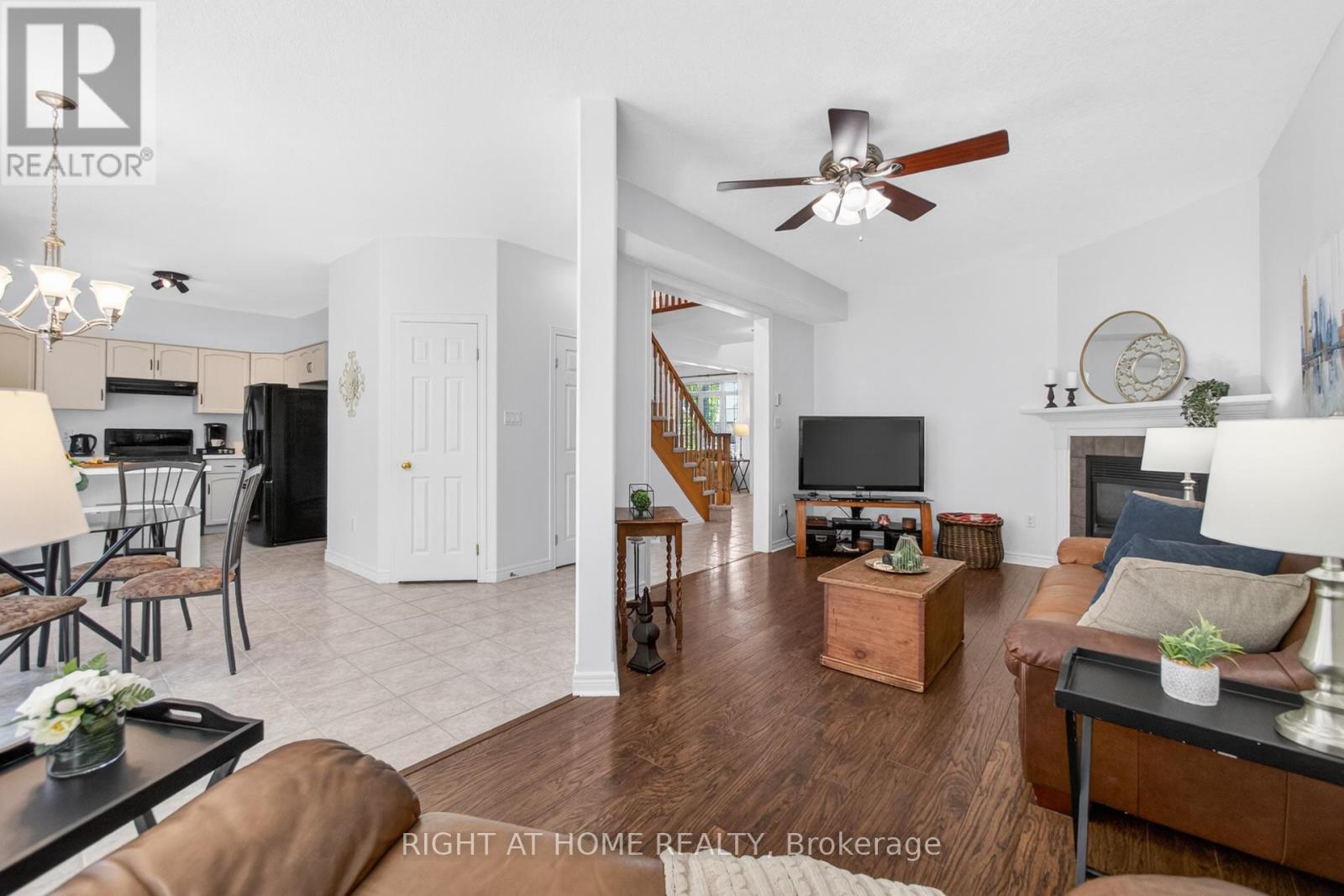 72 Beardmore Crescent, Halton Hills, Ontario  L7J 2Z1 - Photo 7 - W13665870