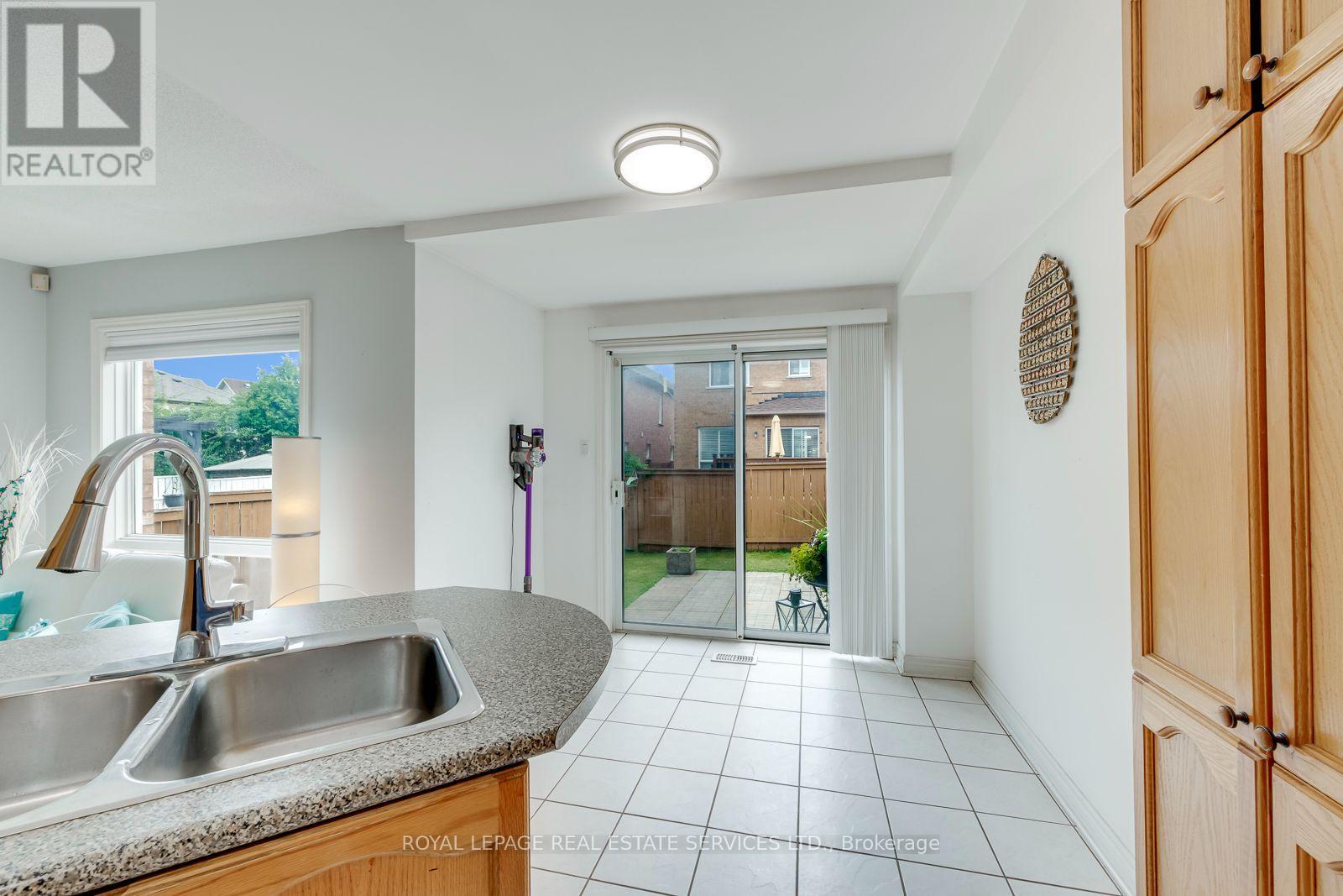 5552 Northrise Road, Mississauga, Ontario  L5M 6E2 - Photo 22 - W13665964