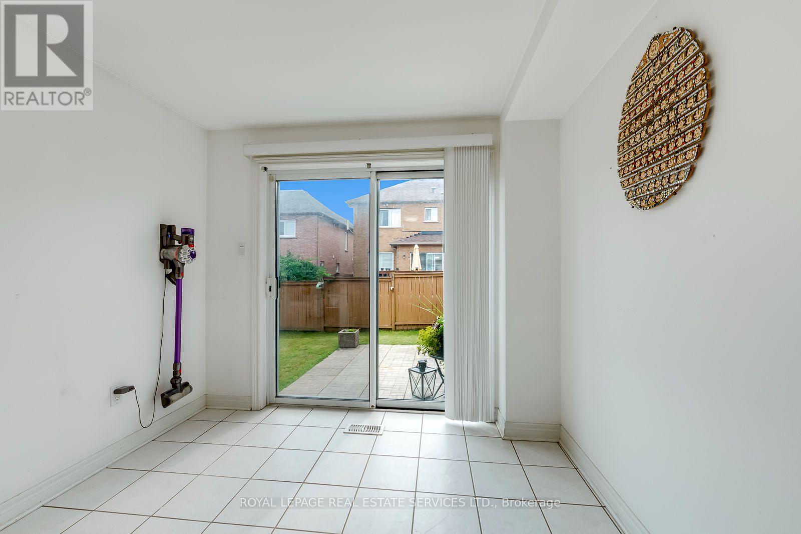 5552 Northrise Road, Mississauga, Ontario  L5M 6E2 - Photo 24 - W13665964