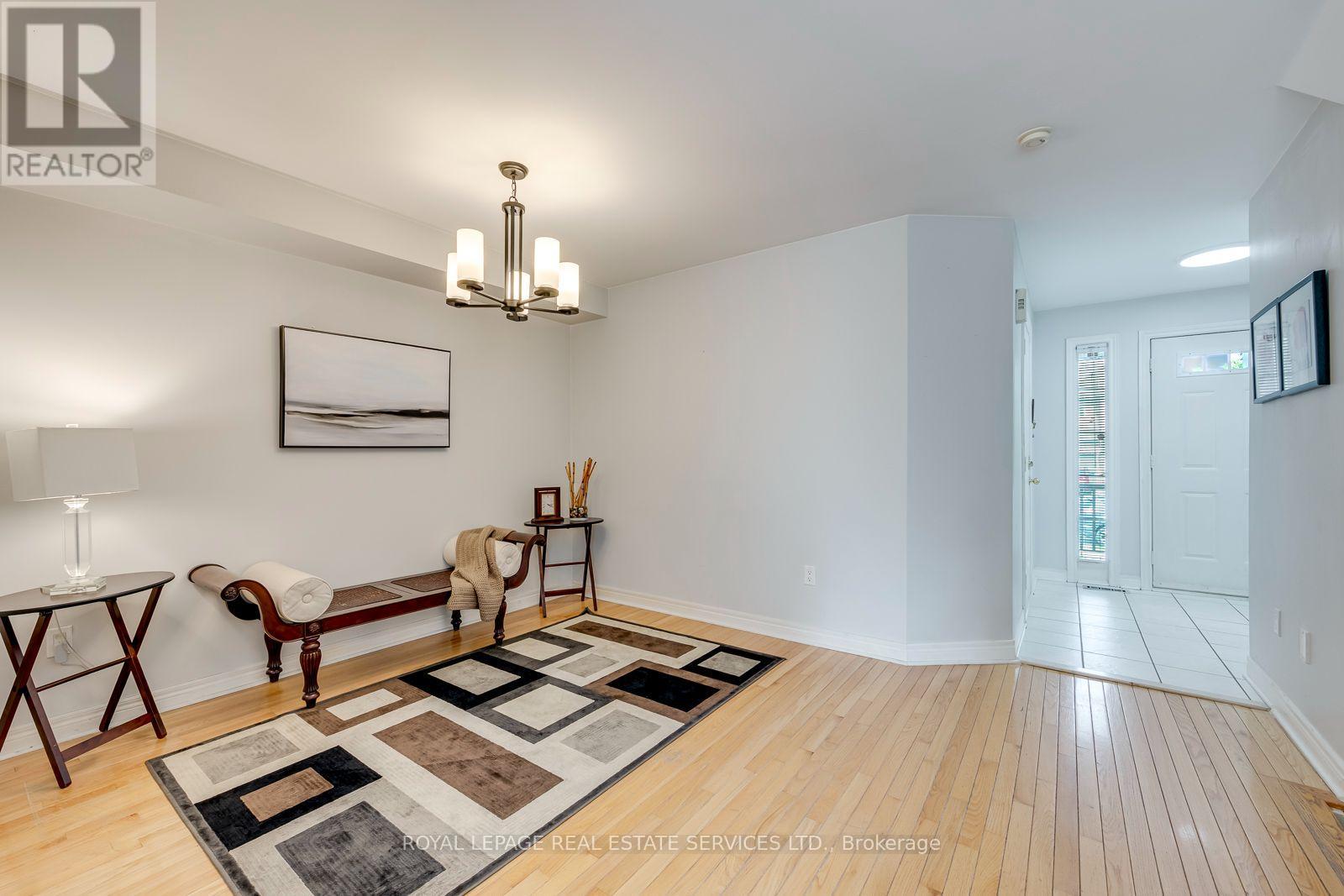 5552 Northrise Road, Mississauga, Ontario  L5M 6E2 - Photo 7 - W13665964