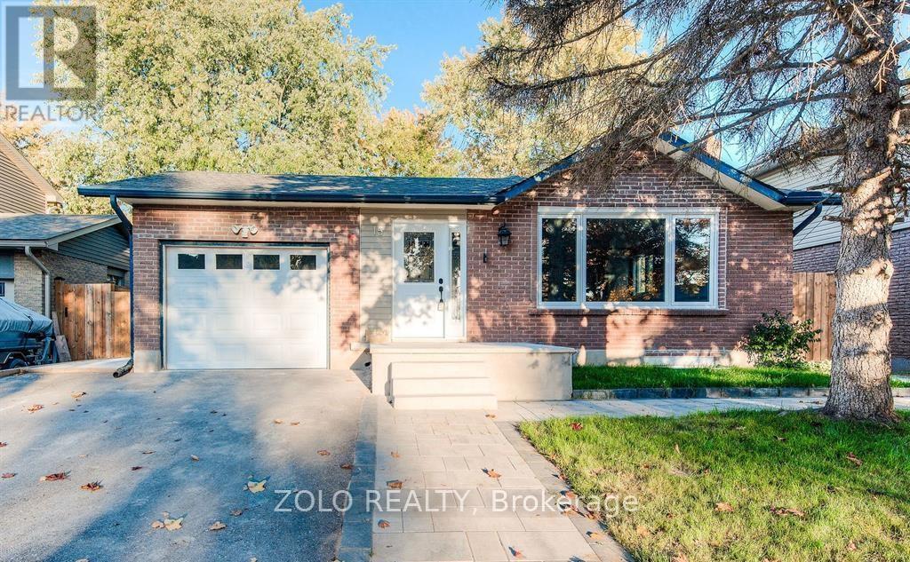 UPPER - 15 NATHANIEL CRESCENT, Kitchener, Ontario