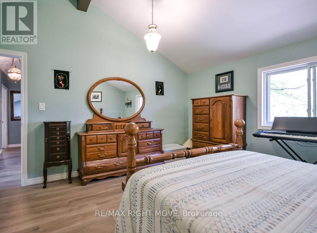 1032 Cowbell Lane, Gravenhurst, Ontario P0E 1N0 - Photo 27 - X13665984