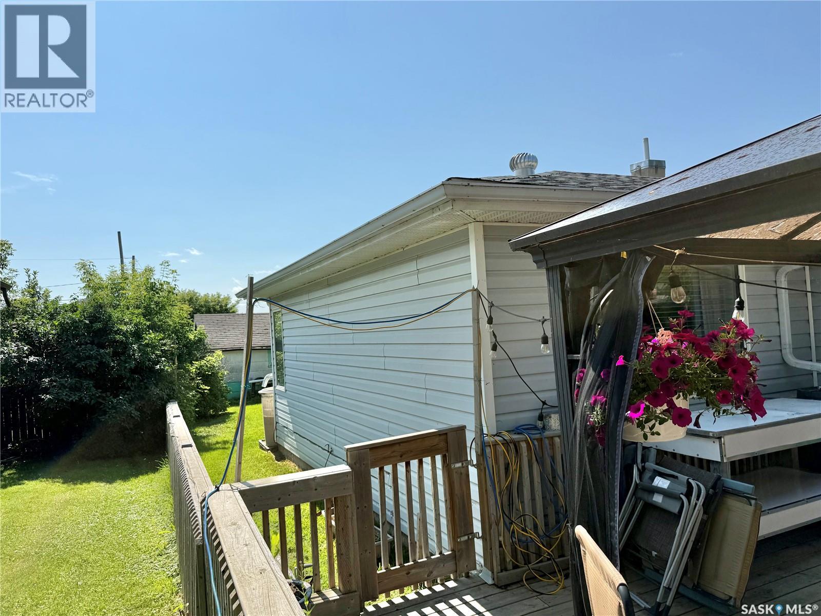 315 3rd Avenue W, Debden, Saskatchewan  S0J 0S0 - Photo 26 - SK045131