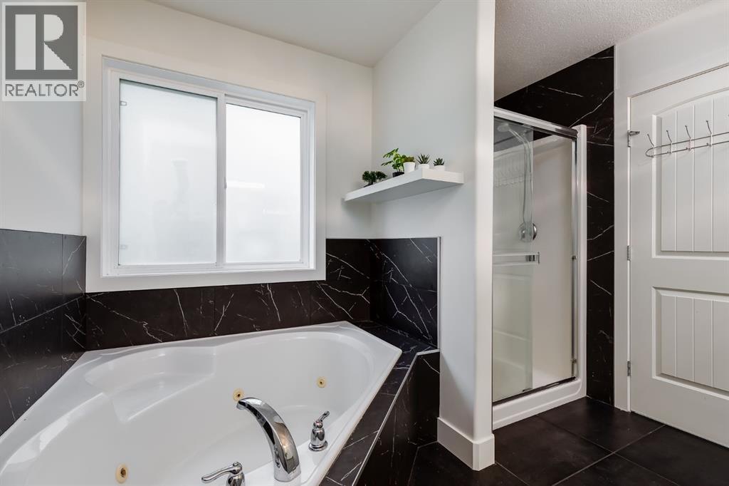 1870 Baywater Street SW, Airdrie, Alberta  T4B 0B3 - Photo 24 - A2336076