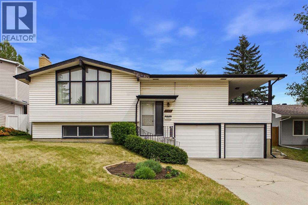 2012 Urbana Road NW, Calgary, Alberta  T2N 4B8 - Photo 1 - A2336158