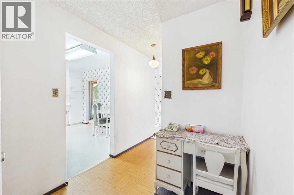 2012 Urbana Road NW, Calgary, Alberta  T2N 4B8 - Photo 25 - A2336158