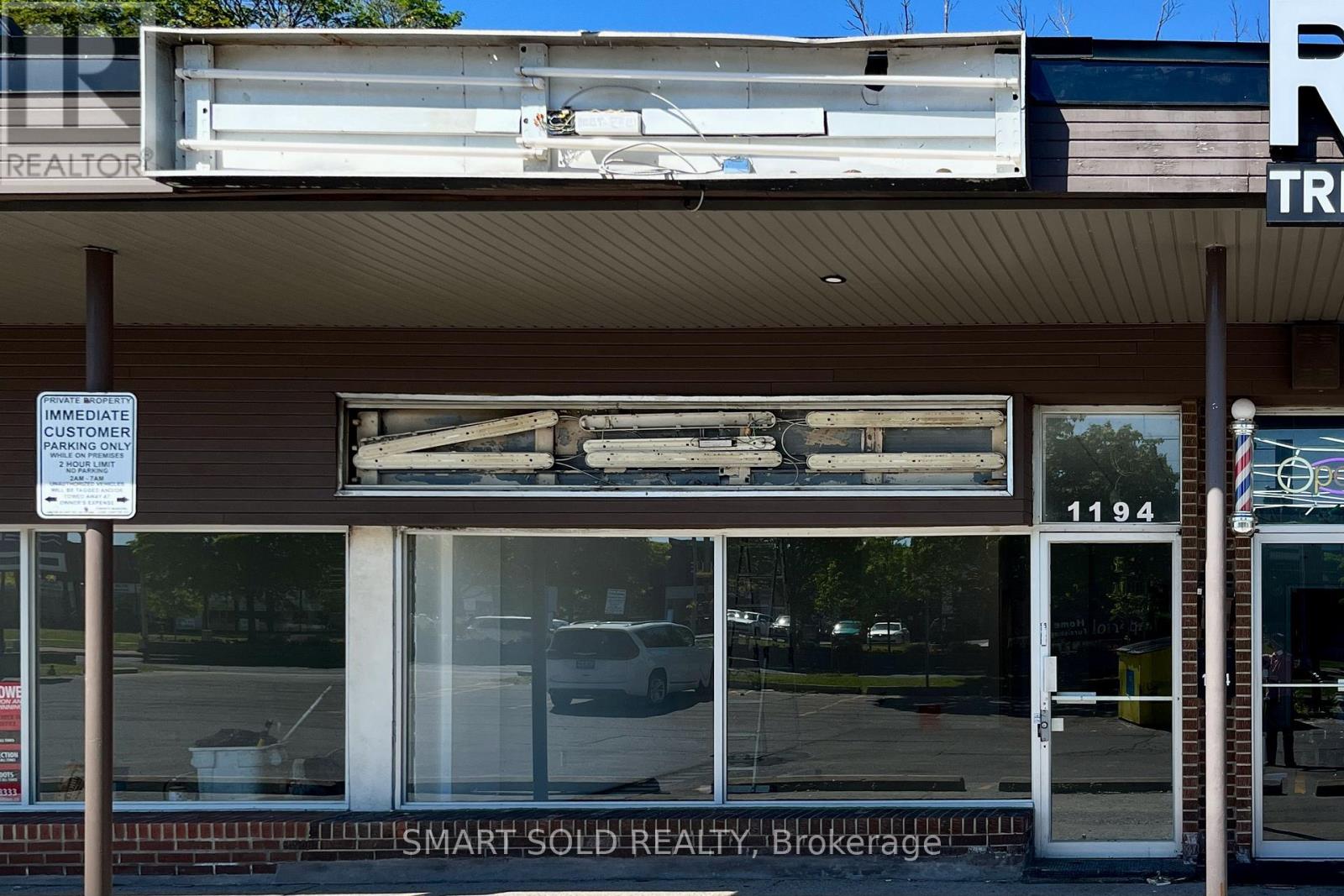 1194 Kennedy Road, Toronto, Ontario  M1P 2L1 - Photo 2 - E13459628