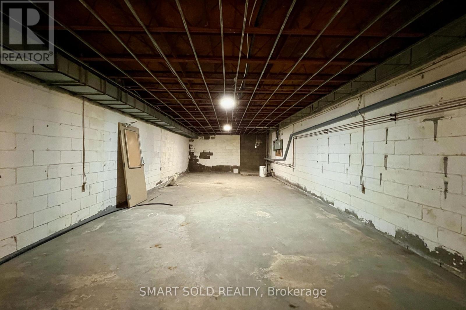 1194 Kennedy Road, Toronto, Ontario  M1P 2L1 - Photo 6 - E13459628