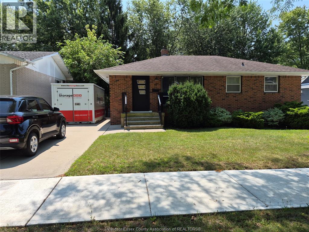 MLS# 26019248: 27 Horwath AVENUE, Kingsville, Canada