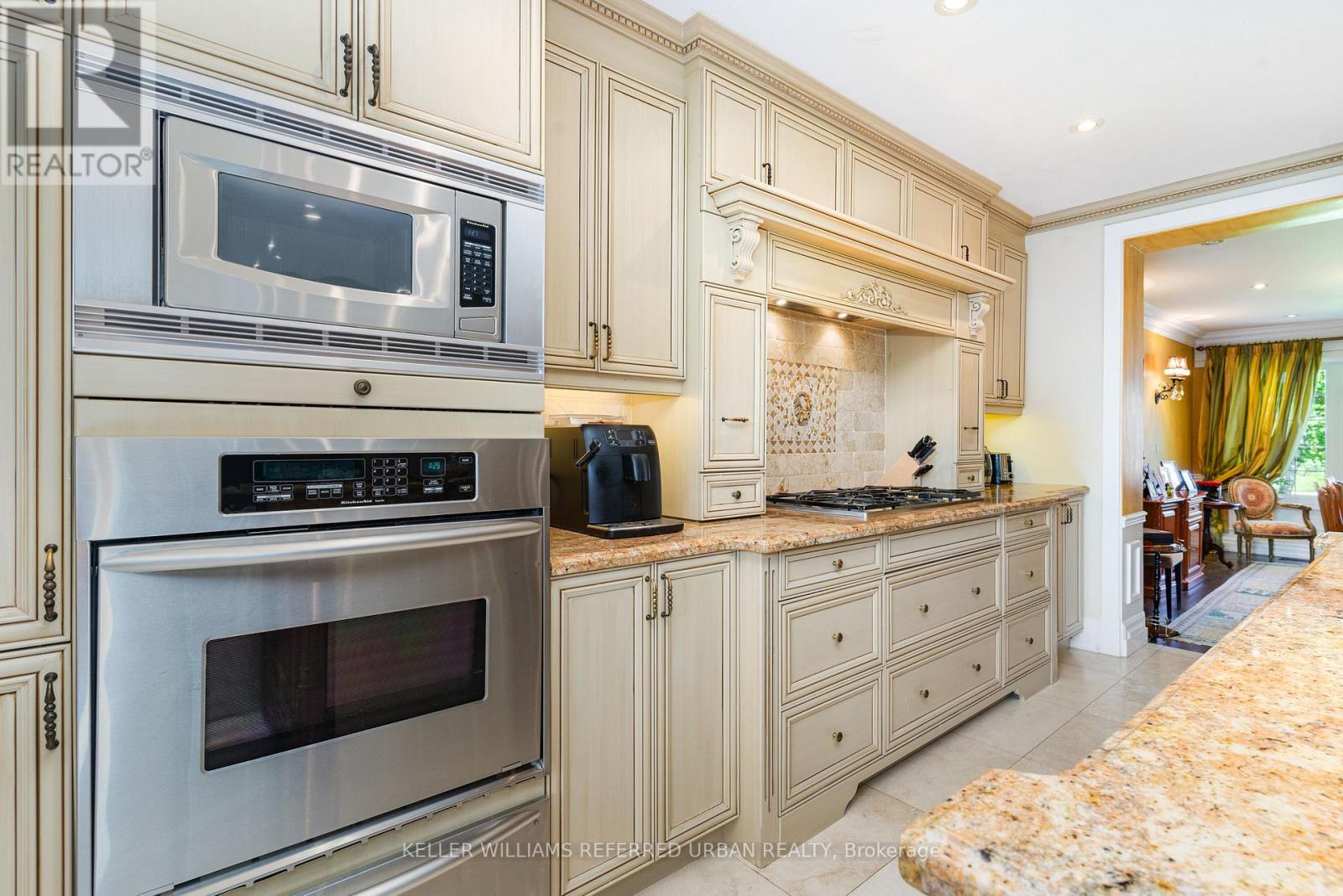161 Owen Boulevard, Toronto, Ontario  M2P 1G8 - Photo 11 - C13144566