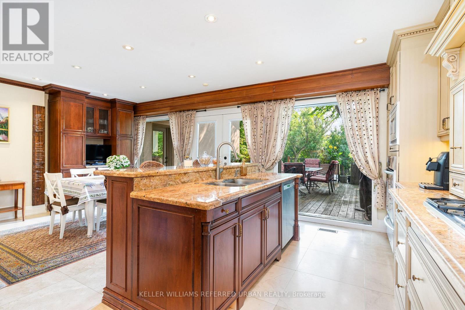 161 Owen Boulevard, Toronto, Ontario  M2P 1G8 - Photo 8 - C13144566