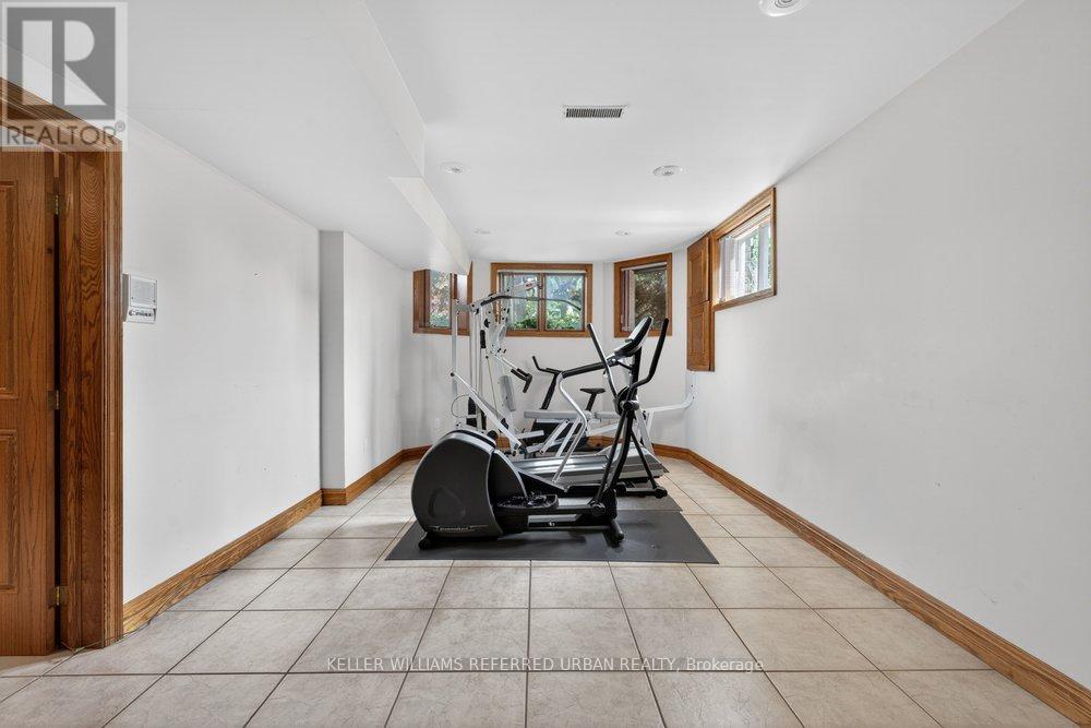 162 Codsell Avenue, Toronto, Ontario  M3H 3W6 - Photo 34 - C13156062