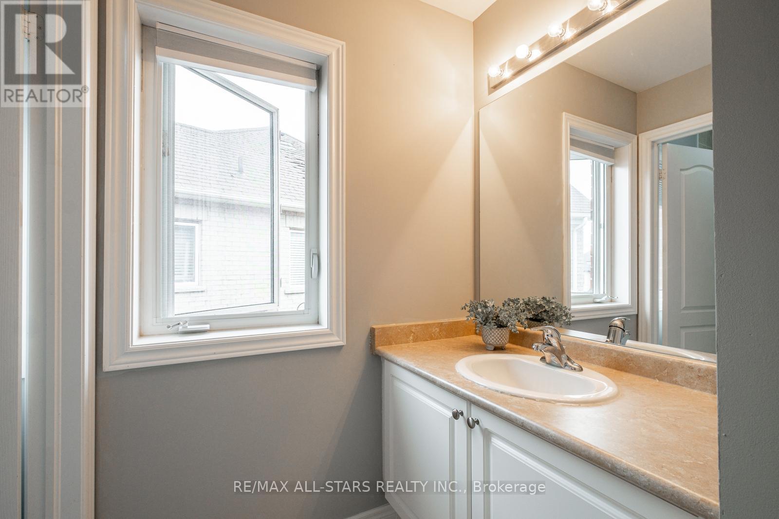 43 Horsedreamer Lane, Whitchurch-Stouffville, Ontario  L4A 0G6 - Photo 34 - N13241920