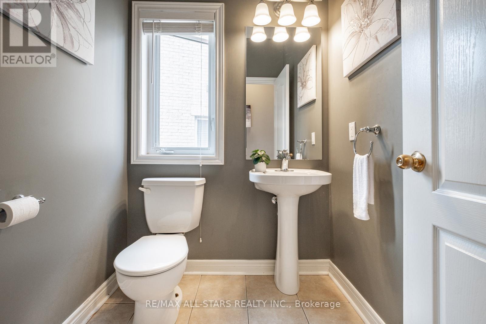 43 Horsedreamer Lane, Whitchurch-Stouffville, Ontario  L4A 0G6 - Photo 7 - N13241920