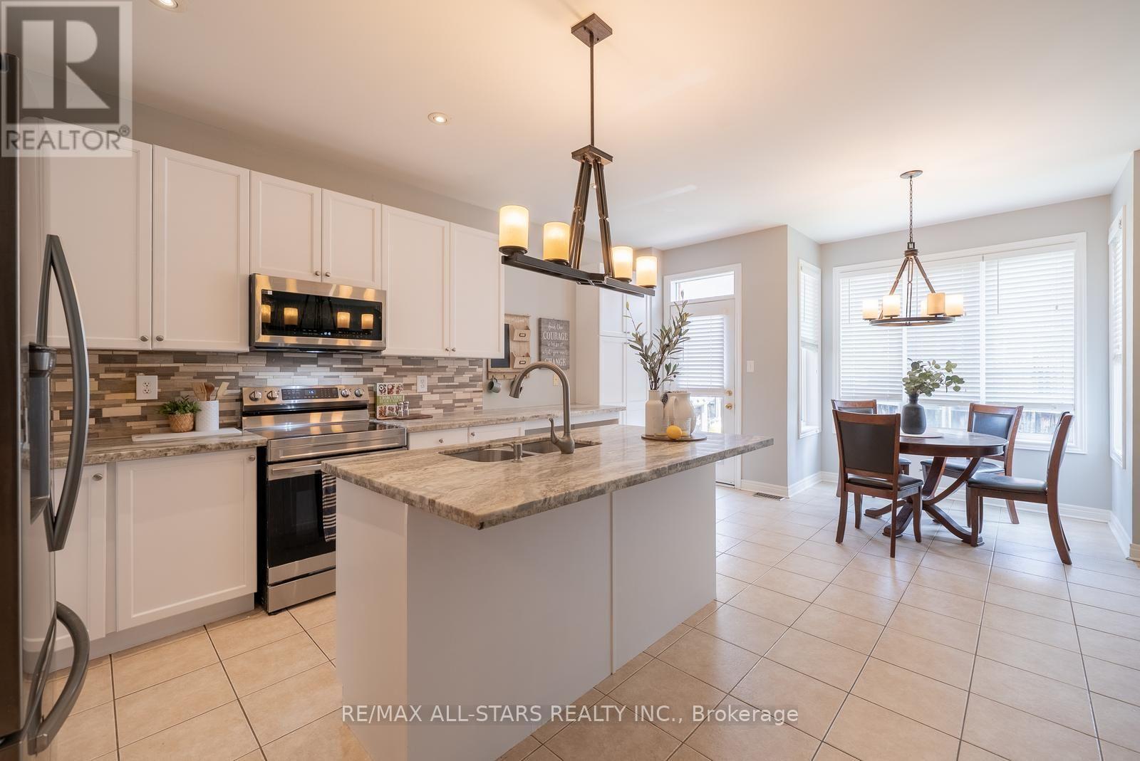 43 Horsedreamer Lane, Whitchurch-Stouffville, Ontario  L4A 0G6 - Photo 8 - N13241920